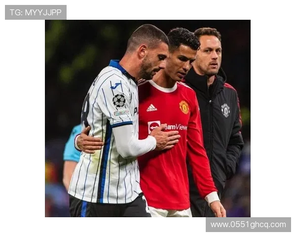 尤文图斯与曼联激战正酣谁能在这场巅峰对决中笑到最后